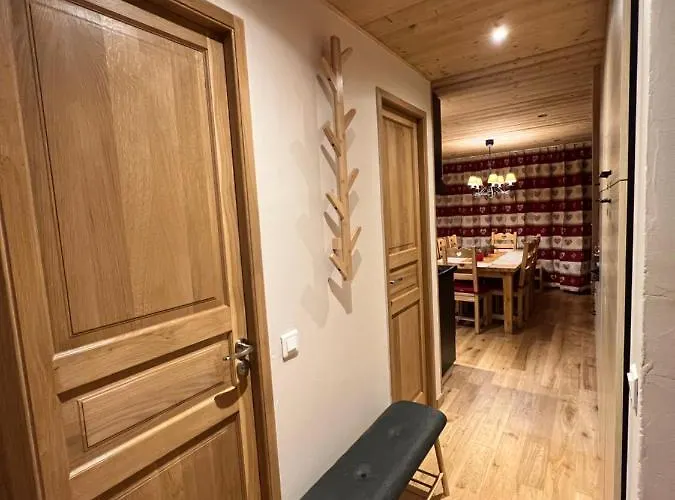 Les Logis De *